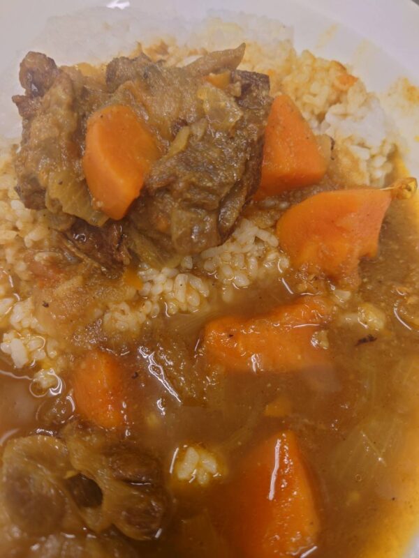 牛肉のスパイスカレー